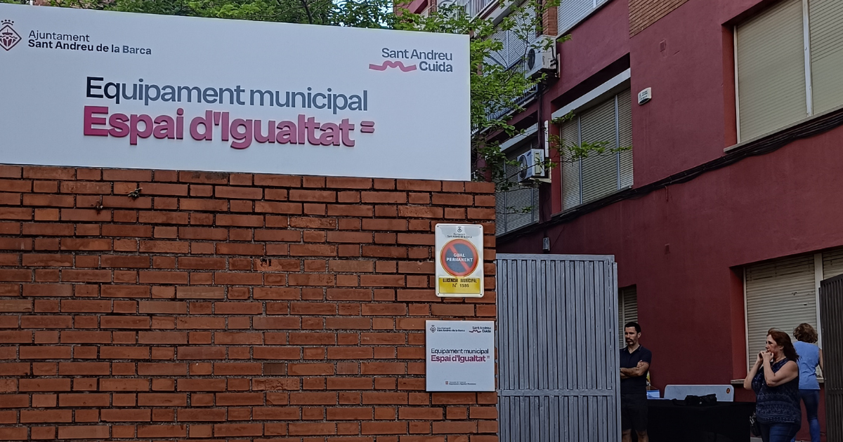 Entrada principal del Espacio de Igualdad de Sant Andreu de la Barca